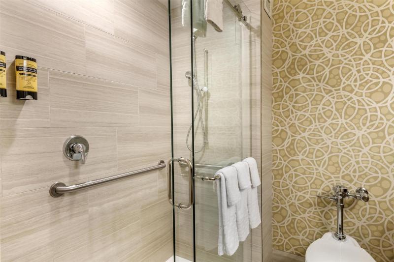 King Room - Non Smoking image 3