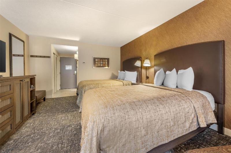 Best Western Plus The Normandy Inn & Suites - image 4