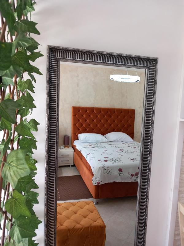 Studio Apartment image 2
