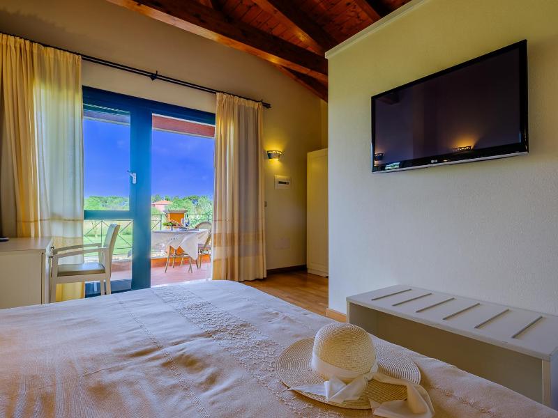 Double Room image 4