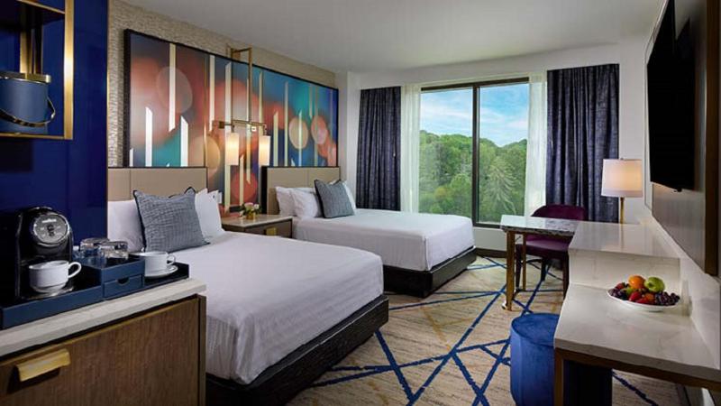 Deluxe Queen Room with Two Queen Beds image 3