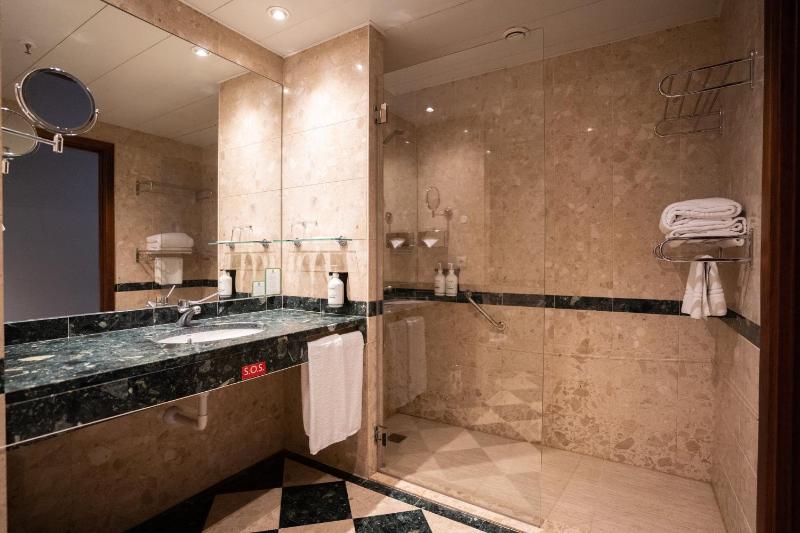Premium Room image 2