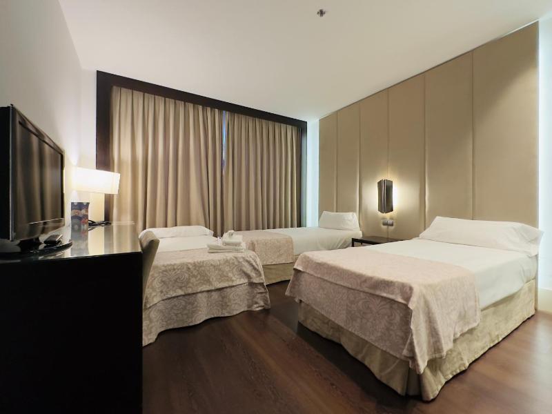 Double Room (2 Adults + 1 Child ) image 4