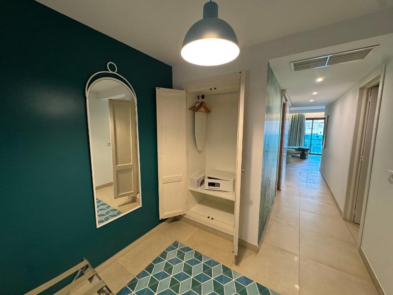 Superior One-Bedroom Apartment image 3