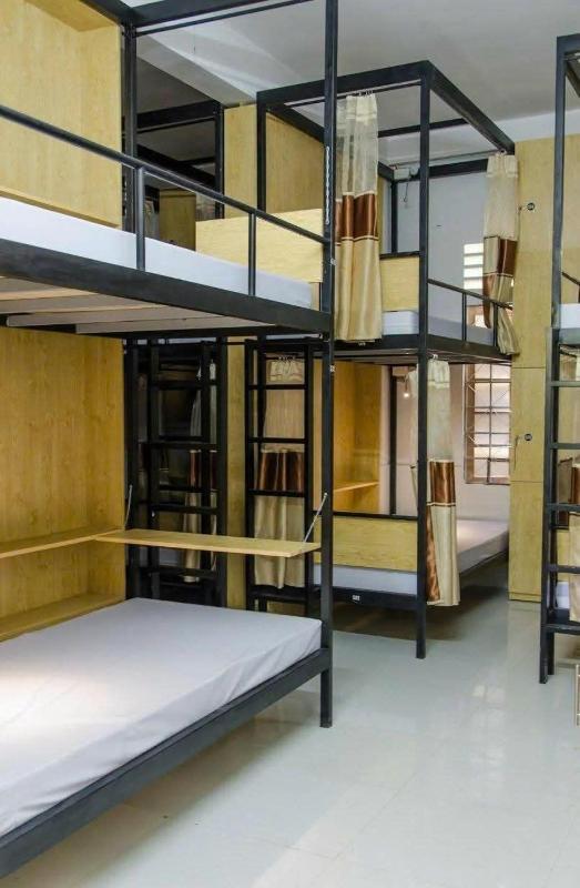 Mixed Dormitory Room image 2