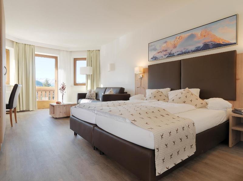 Standard Double Room image 4