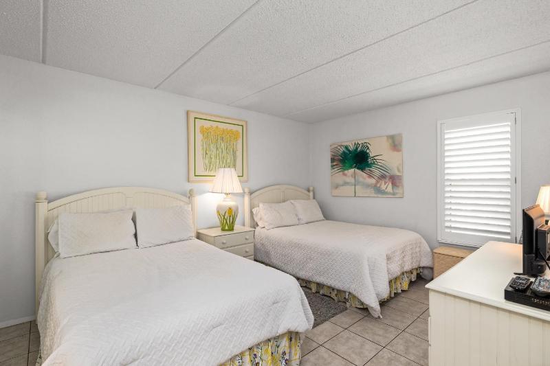 Edgewater Condo Unit #303 Apts - image 10