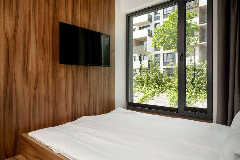 Legnicka Cozy & Modern Studio in Wrocław by Noclegi Renters - image 16