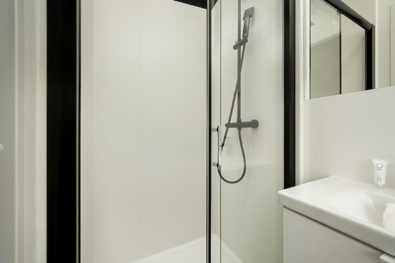 Legnicka Cozy & Modern Studio in Wrocław by Noclegi Renters - image 12