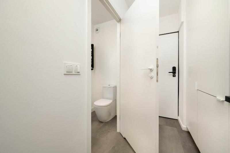 Legnicka Cozy & Modern Studio in Wrocław by Noclegi Renters - image 4