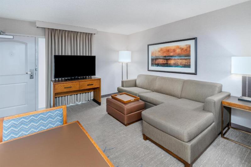 King Suite with Two King Beds image 4