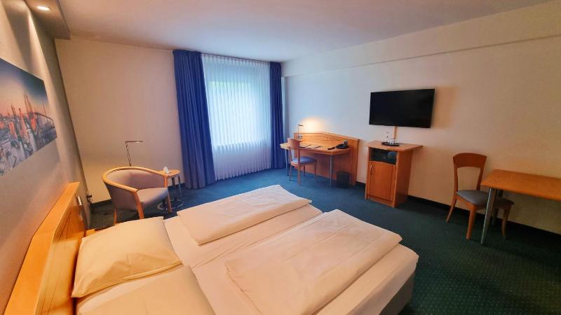 One-Bedroom Apartment image 1