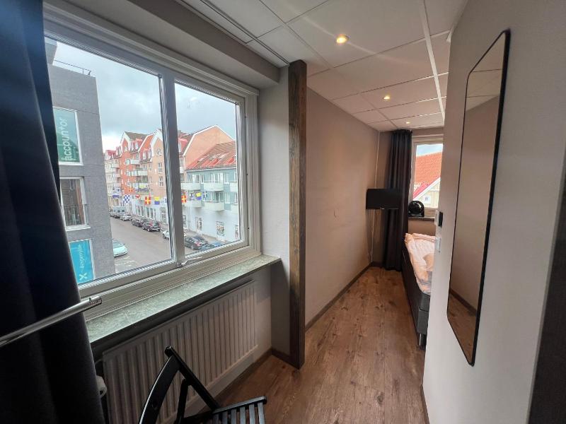 Single Room image 3