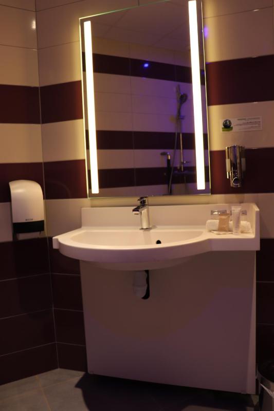 Double Room - Disability Access image 4