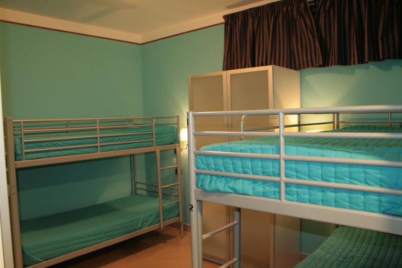 Bed in 6-Bed Male Dormitory Room image 1