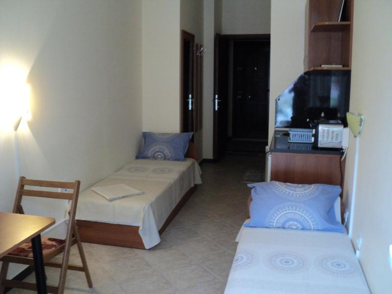 Meni Apartments and Guest Rooms - image 19