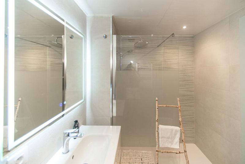 WELCS APARTAMENTO 271 EMP cerca de la playa - image 19
