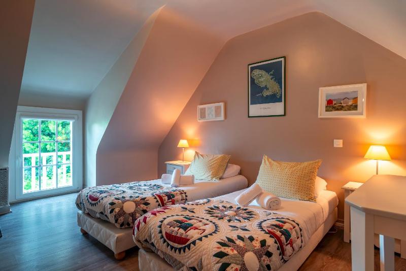 Ker West - image 16