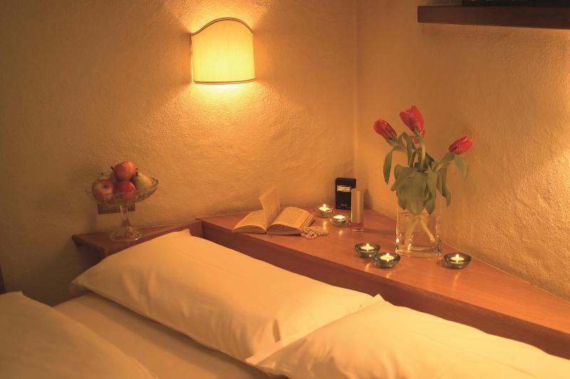 Double Room image 3