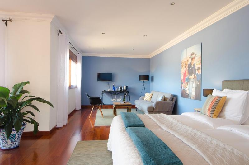 Superior Suite image 4