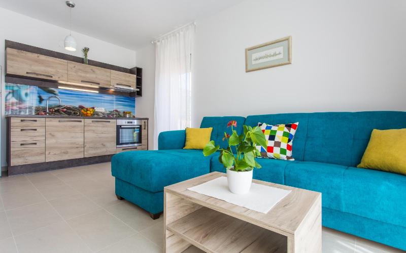 Apartment with Sea View image 4