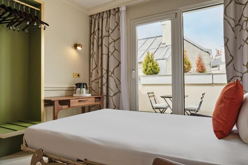 Superior Suite image 3