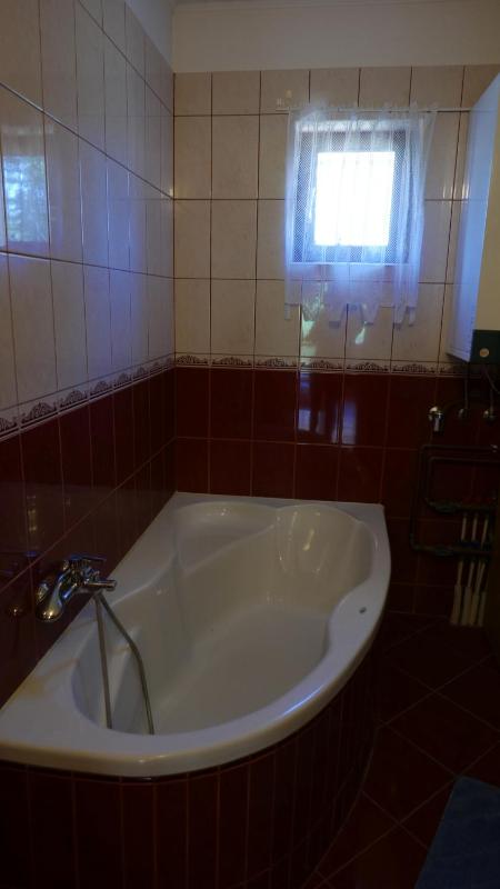 Quadruple Room with Bath image 3