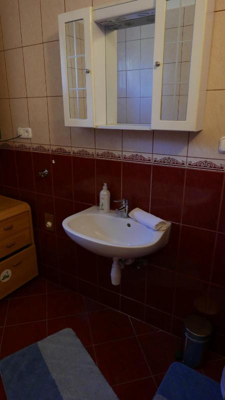 Quadruple Room with Bath image 4