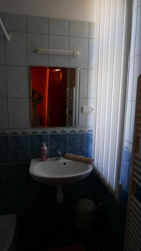 Family Room with Shower image 1