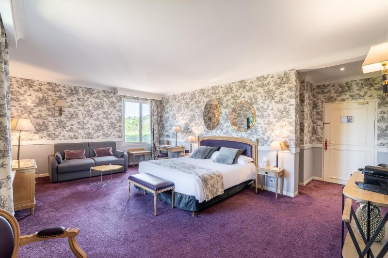Quadruple Room image 1