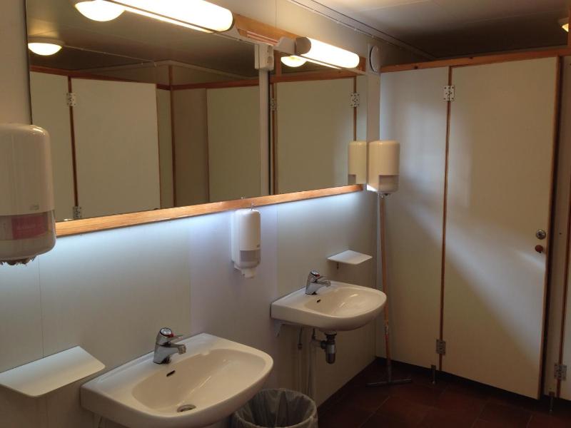 Economy Cottage with Shared Bathroom (4 Adults) image 3