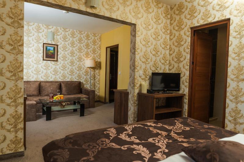Junior Suite with Balcony image 4