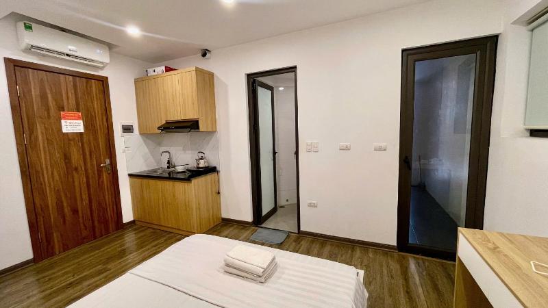 Era Apartment Khuc Thua Du - image 11