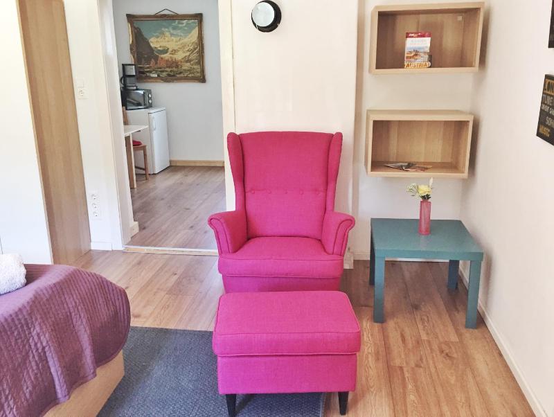 One-Bedroom Apartment with Garden and Terrace Austrasse 8 image 3