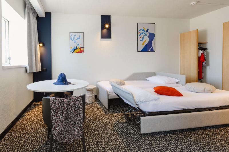 Comfort Room with Double Bed and Two Single Sofa Beds image 4