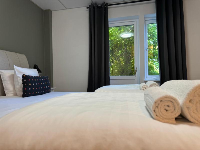 Double Room image 4