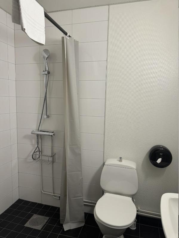 Double Room image 3