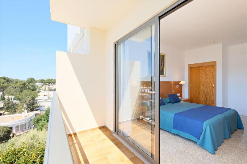 Single Room image 2