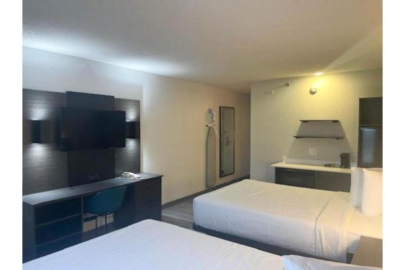 Quadruple Room - Disability Access image 4