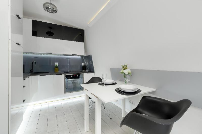 Exceptional Apartments in Sopot by Noclegi Renters - image 12