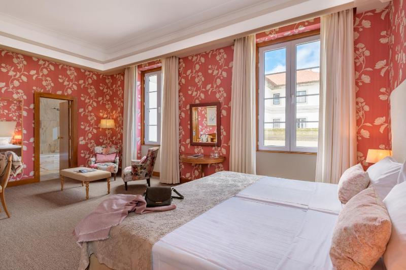 Standard Family Room image 3