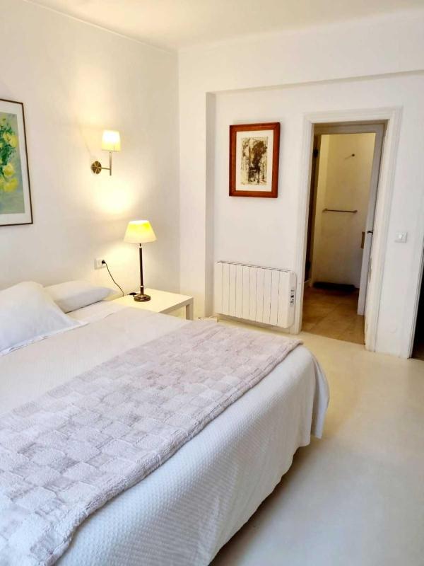 Superior Double Room with Ensuite Bathroom image 3