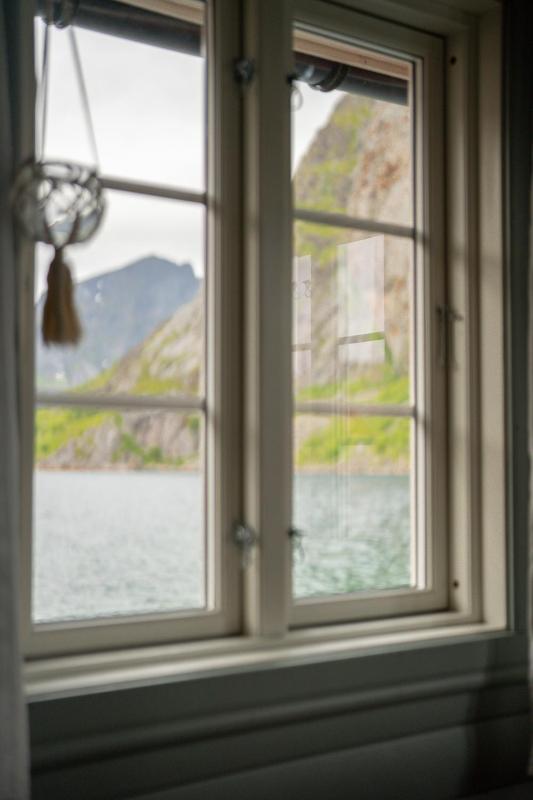 Waterfront Traditional Two-Bedroom Cottage image 2