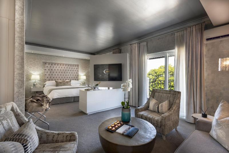 Suite with Table Mountain View image 2