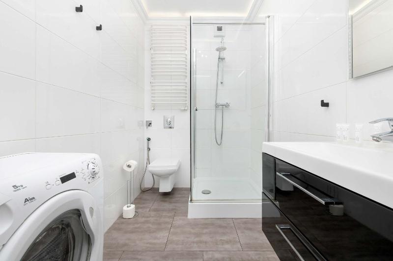 Spacious Apartment in Sopot for 8 People by Noclegi Renters - image 11