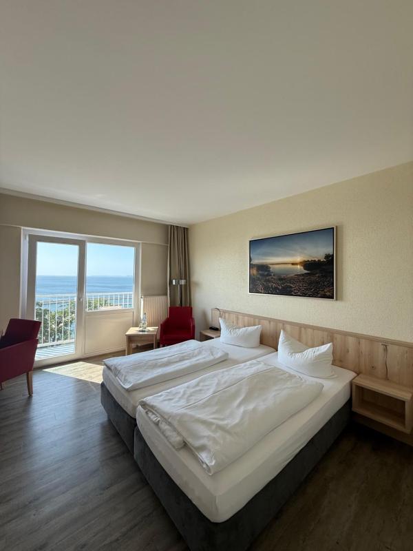 Doppelzimmer Seeseite obere Ebene image 1