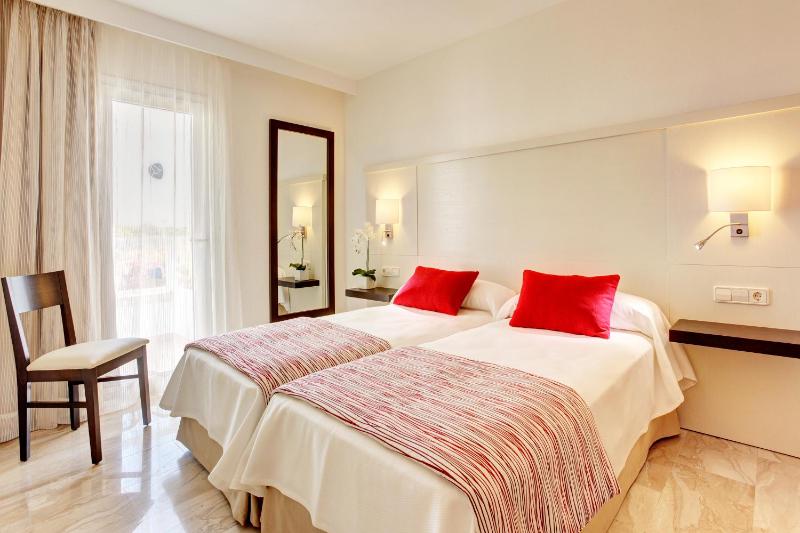 Double Room (2 Adults) image 1