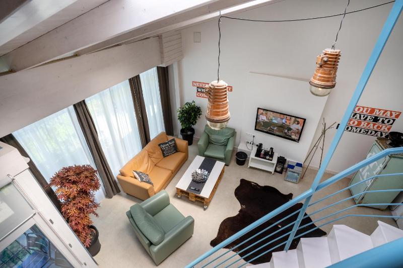 Luxury Suite with Hot Tub image 3