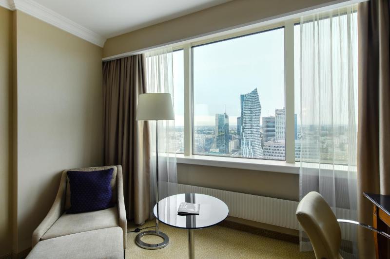 Deluxe Guest room, 1 King image 1