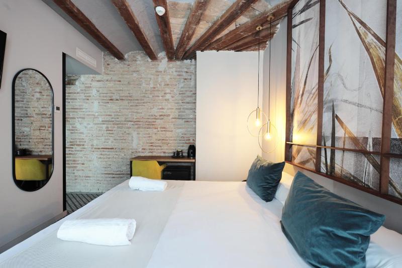 Superior Double or Twin Room image 4